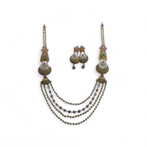 Elegant Gold Floral Necklace